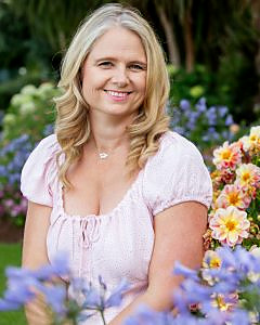 Louise Schnetler — Wedding & Elopement Planner, Marriage Officer & Ceremony Specialist